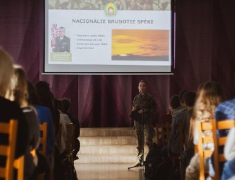 Aizsardzības ministrijas lekcija 'Kā mēs sargājam Latviju?'